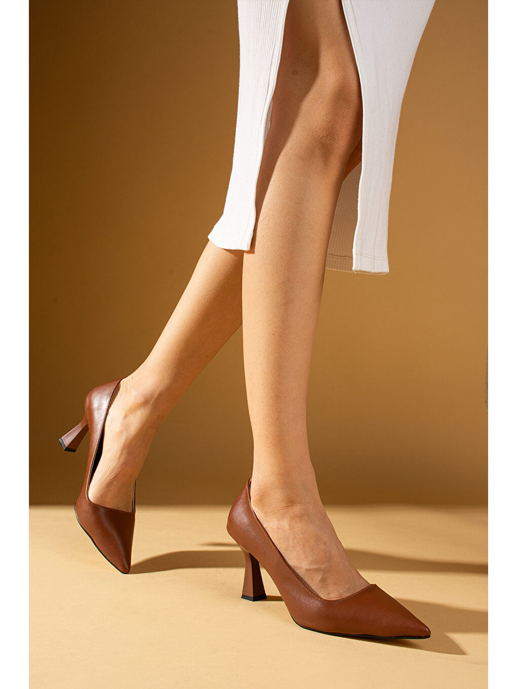 Kahverengi Kadeh Topuklu Rahat Kalıp Kadın Topuklu Ayakkabı 009-2430-24-2