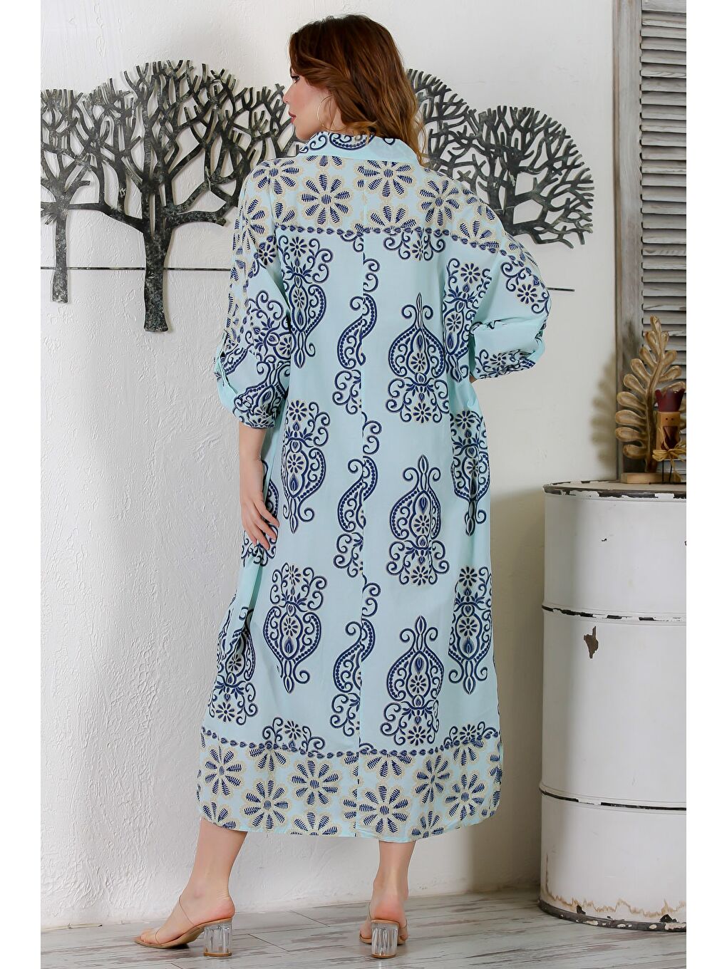 İtalyan Açık Turkuaz Gömlek Yaka Düğmeli 3/4 Kol Allover Baskılı Oversize Dokuma Elbise 130 72-5