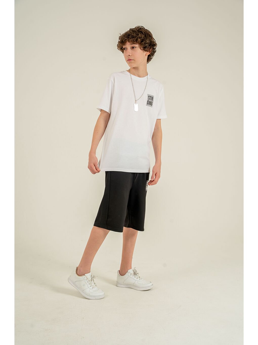 Siyah Strong Baskılı Kolyeli Erkek Çocuk Şort - Tişört Takımı-2