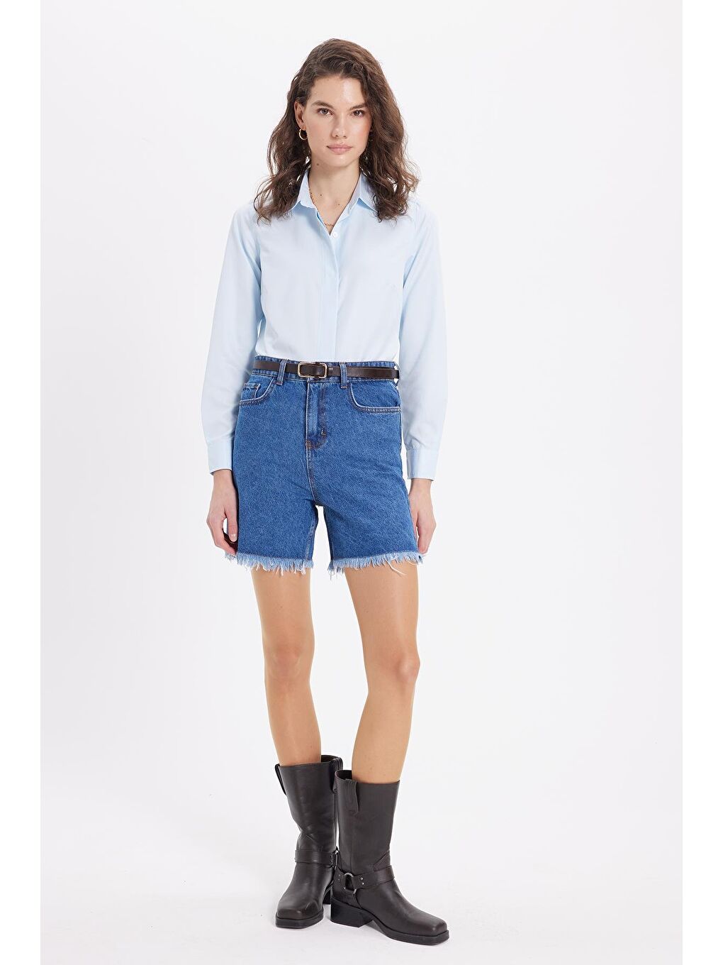 Kadın Slim Fit Dar Kesim Vucüda Oturan Uzun Kollu Gizli Düğme Detaylı Mavi Basic Gömlek-3