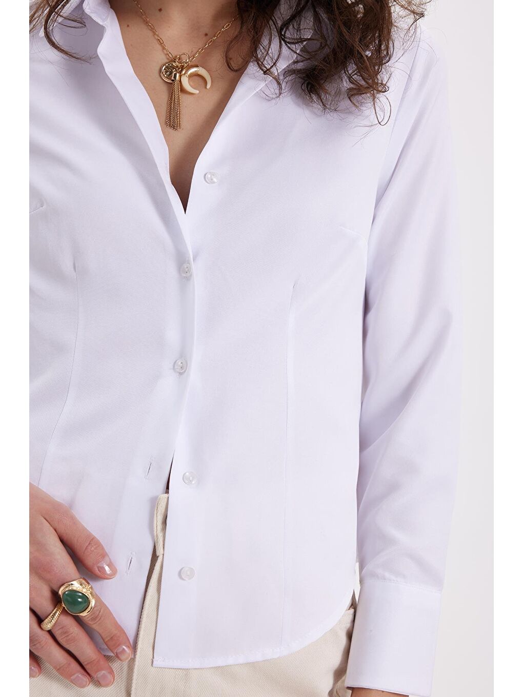 Kadın Slim Fit Dar Kesim Pensli Vucüda Oturan Uzun Manşet Beyaz Gömlek-2