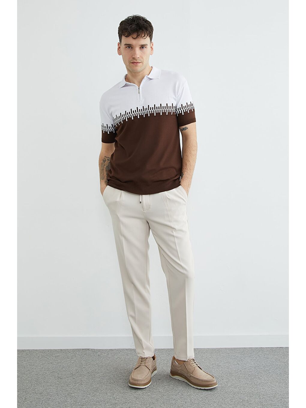 Kahverengi Yarım Fermuarlı Polo Yaka Triko Tişört-4