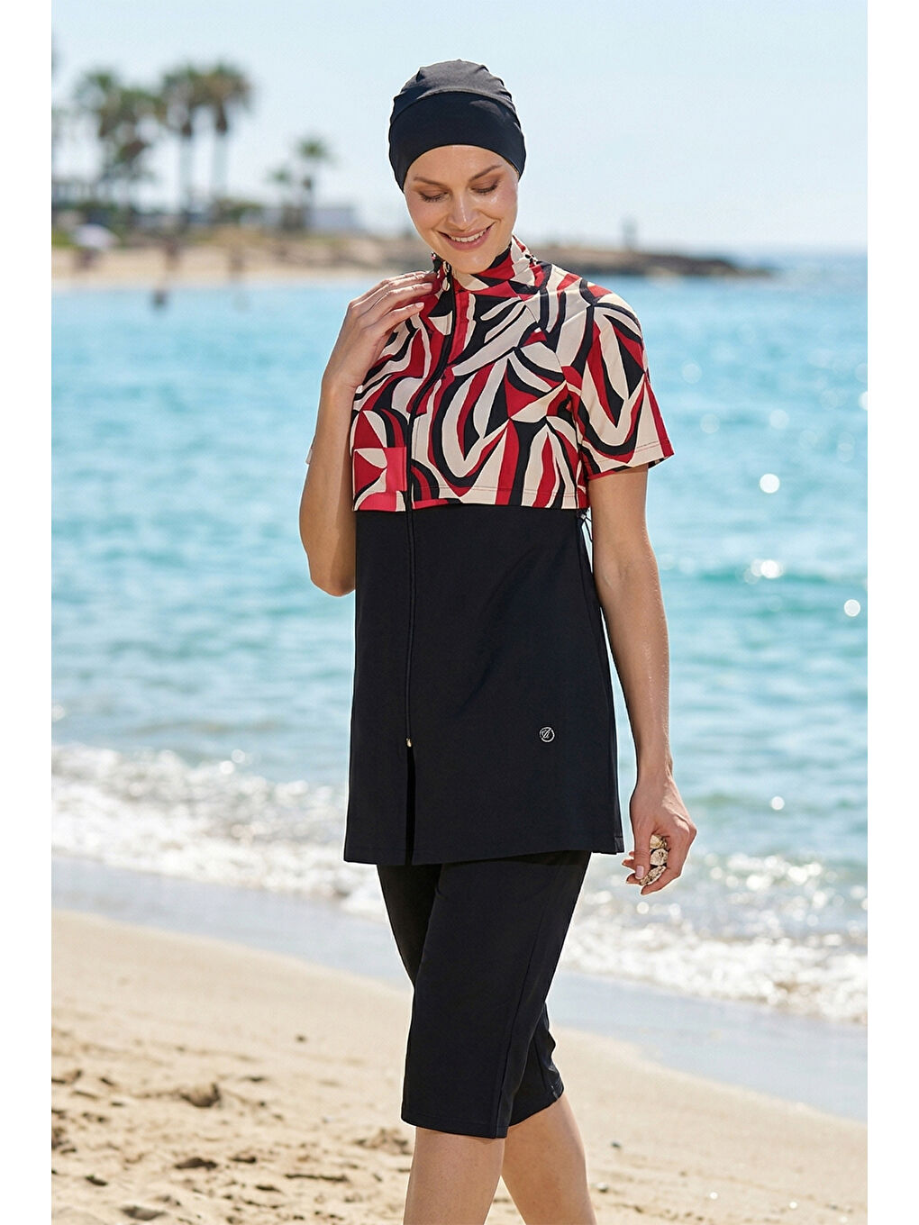 Kısa Kollu Spor Elastanlı Yarı Kapalı Mayo 6568 Siyah02