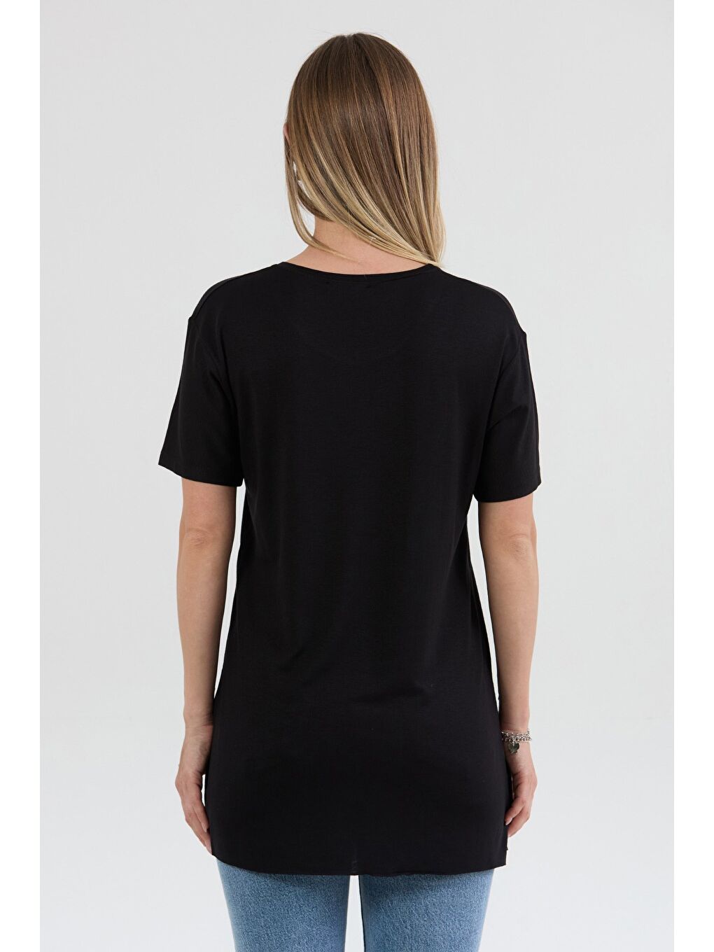 Siyah Basic V Yaka Yanları Yırtmaçlı Elastanlı Salaş Tişört-3