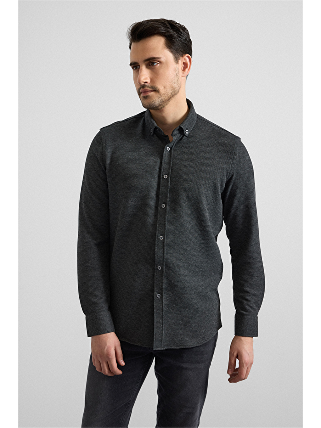 Antrasit Slim Düğmeli Yaka Manşetli Casual Gömlek-1