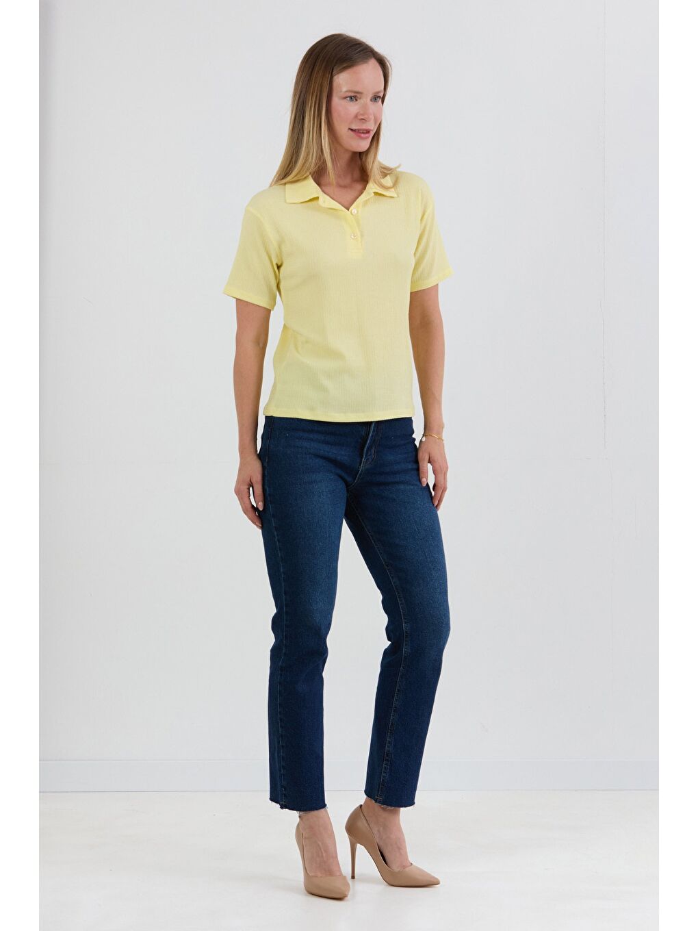 Sarı Bürümcük Kumaş Düğmeli Polo Yaka Tişört-1