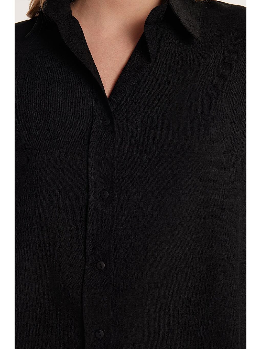 Kadın Slim Fit Dar Kesim Uzun Kollu Klasik Yaka Siyah Gömlek-2