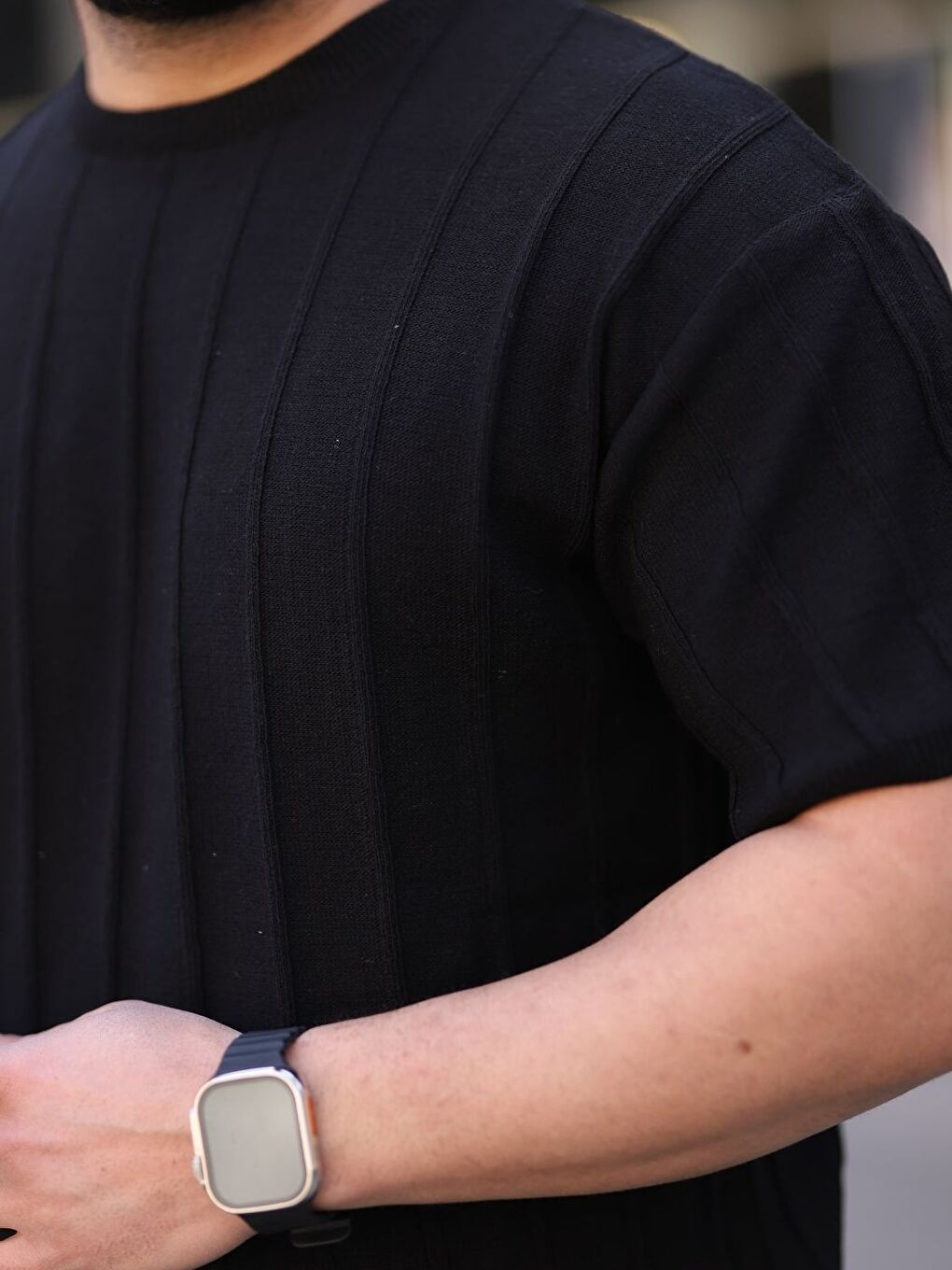 Siyah Bisiklet Yaka Kabartma Triko Örme  Kısa Kollu Tişört-2