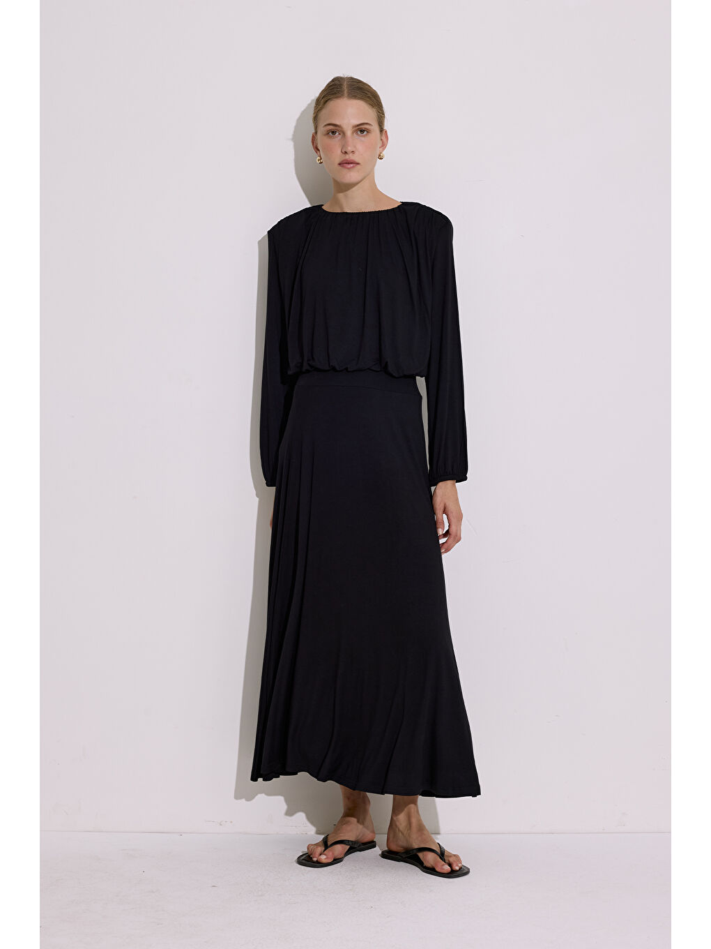 Dökümlü Etek Siyah-1