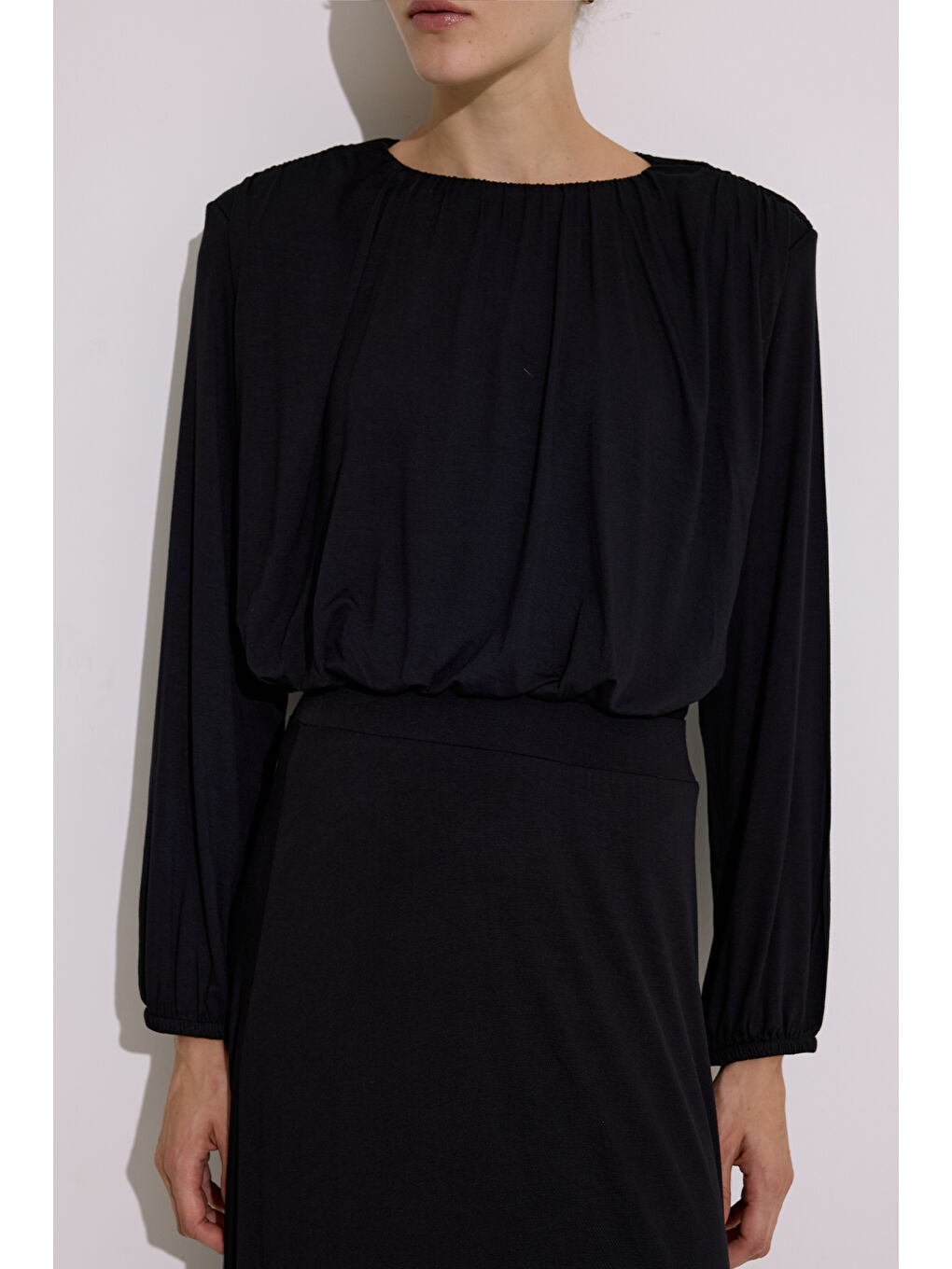 Dökümlü Etek Siyah-2