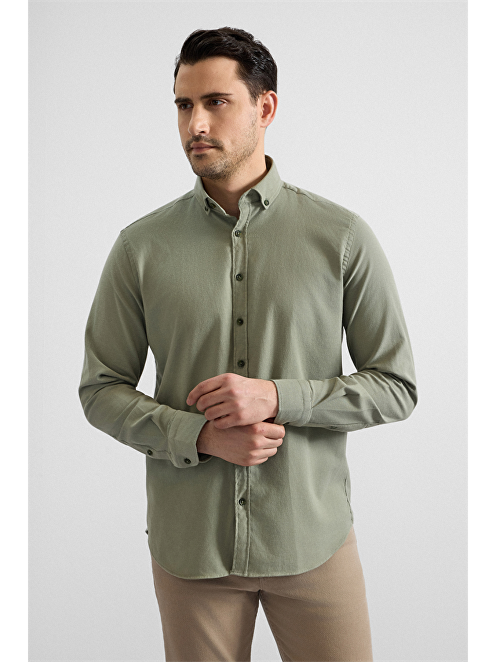 Koyu Yeşil Regular Düğmeli Yaka Düz Cepsiz Casual Gömlek-1