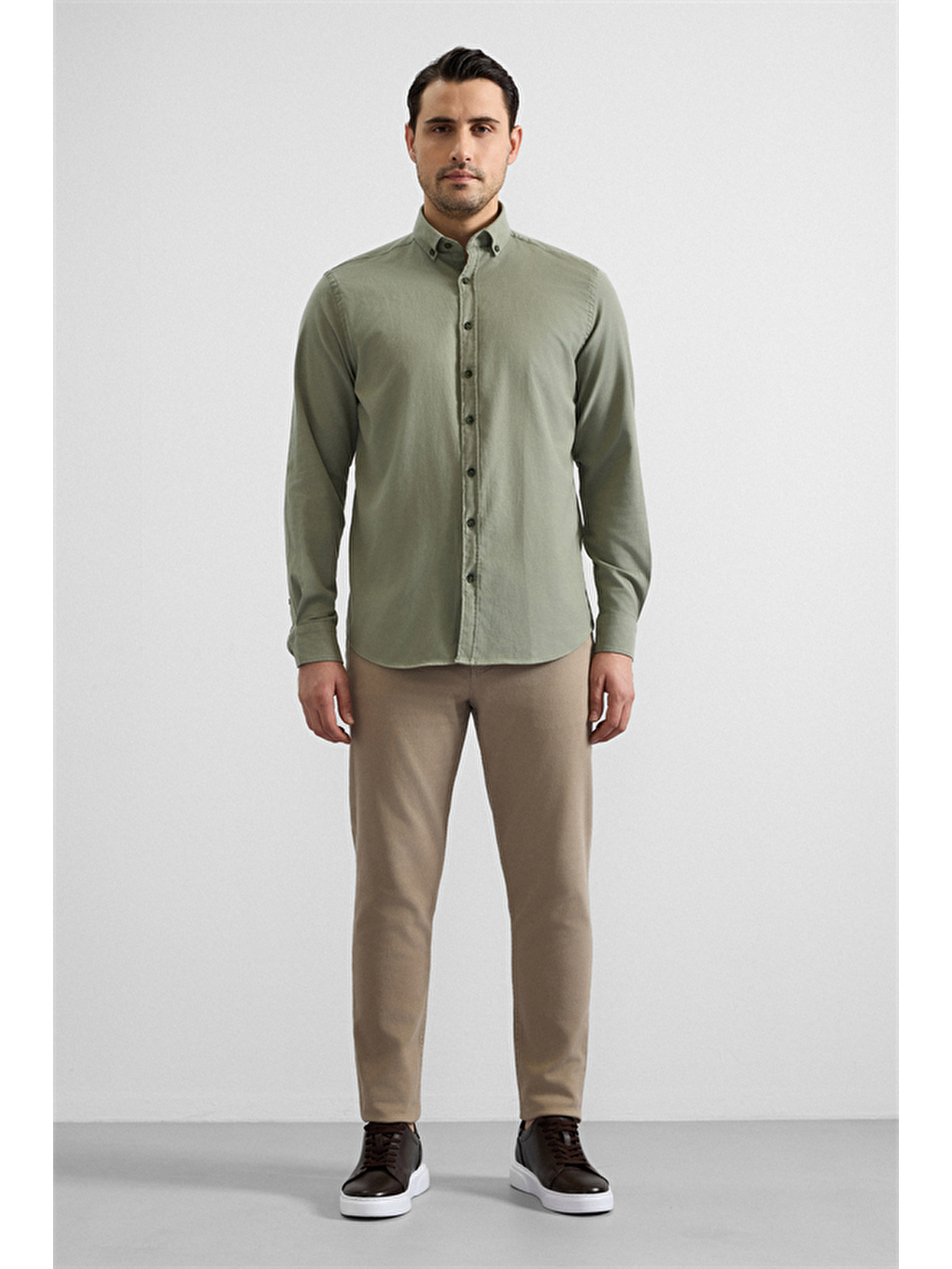 Koyu Yeşil Regular Düğmeli Yaka Düz Cepsiz Casual Gömlek-3