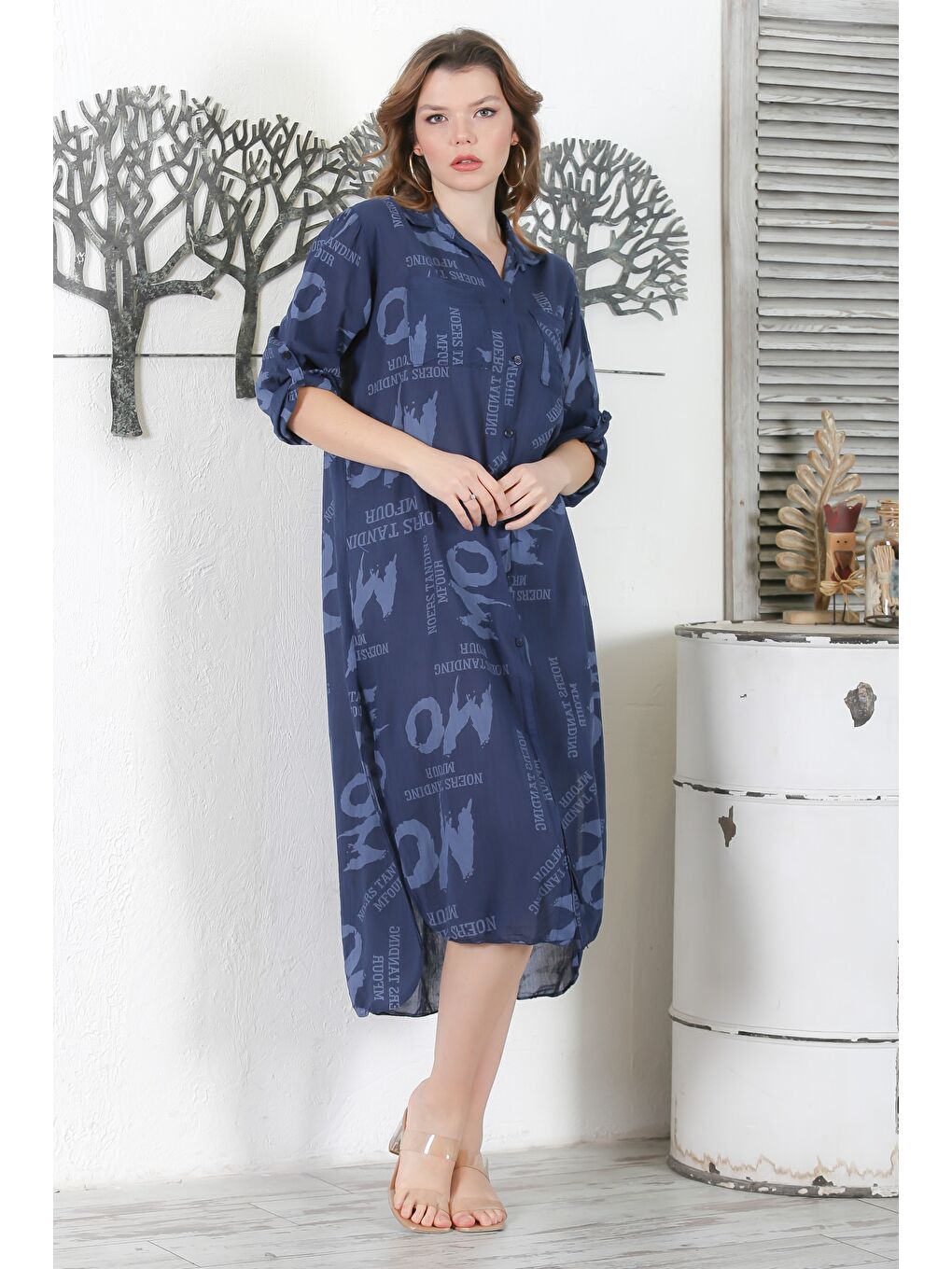 İtalyan Lacivert Gömlek Yaka Düğmeli Uzun Kollu Çift Cepli Allover Baskılı Dokuma Elbise 130 65-3
