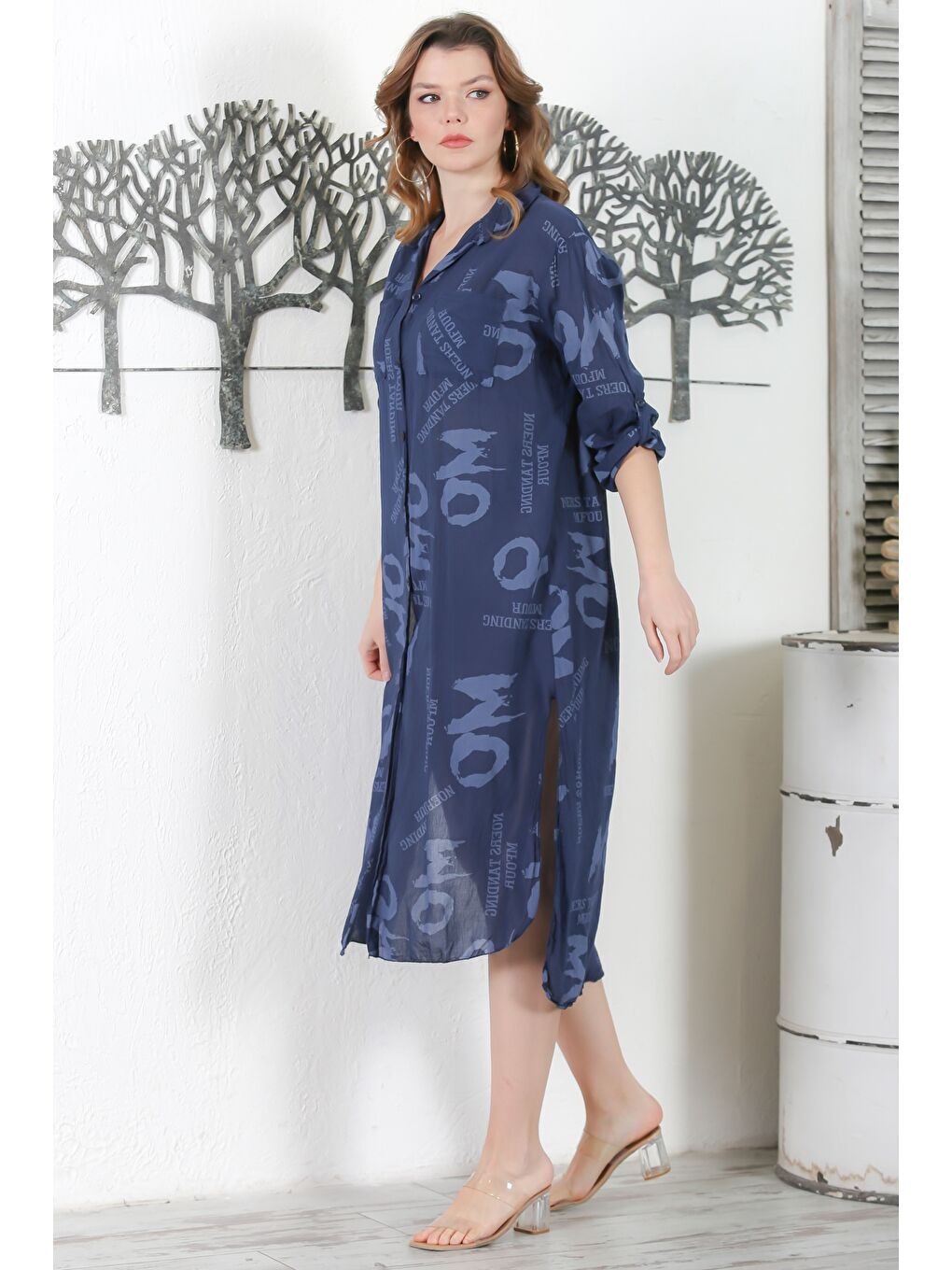 İtalyan Lacivert Gömlek Yaka Düğmeli Uzun Kollu Çift Cepli Allover Baskılı Dokuma Elbise 130 65-4