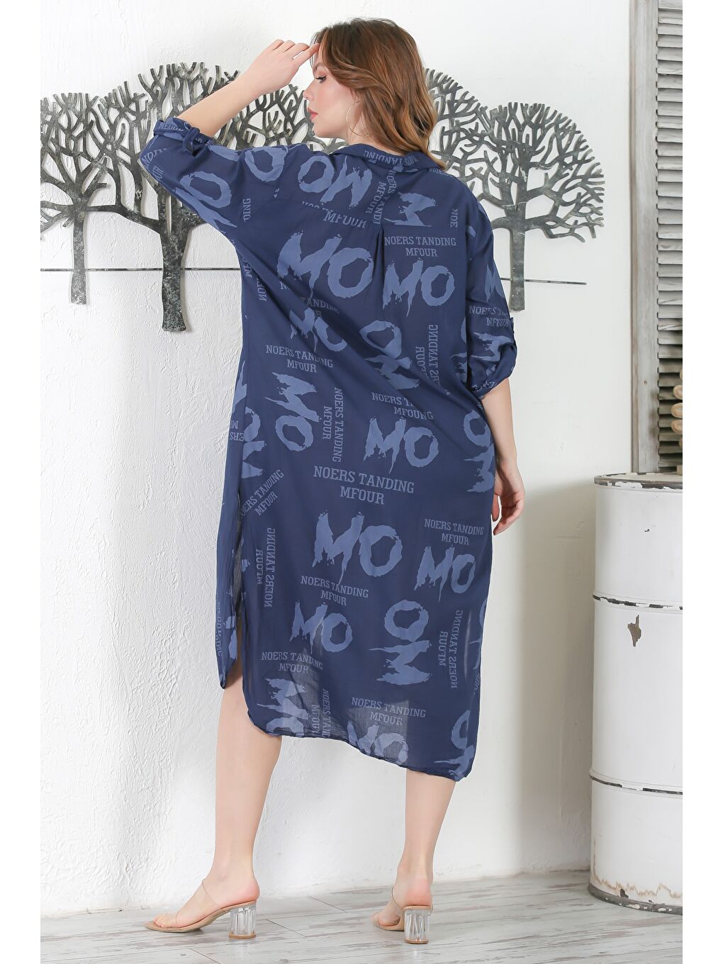 İtalyan Lacivert Gömlek Yaka Düğmeli Uzun Kollu Çift Cepli Allover Baskılı Dokuma Elbise 130 65-7