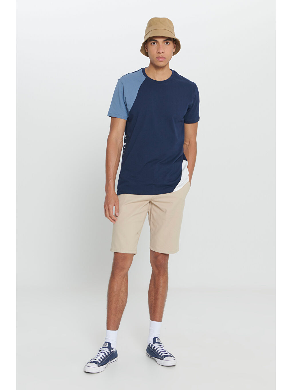 Erkek Lacivert-Bej Standart Fit Normal Kesim %100 Pamuk Baskılı Bisiklet Yaka Tişört-1