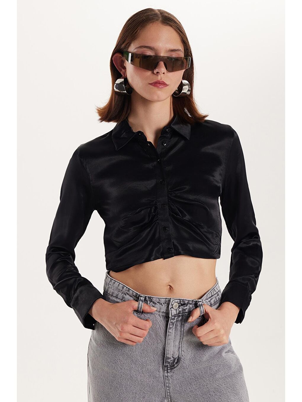 Kadın Slim Fit Dar Kesim Uzun Kollu  Klasik Yaka Siyah Gömlek-1