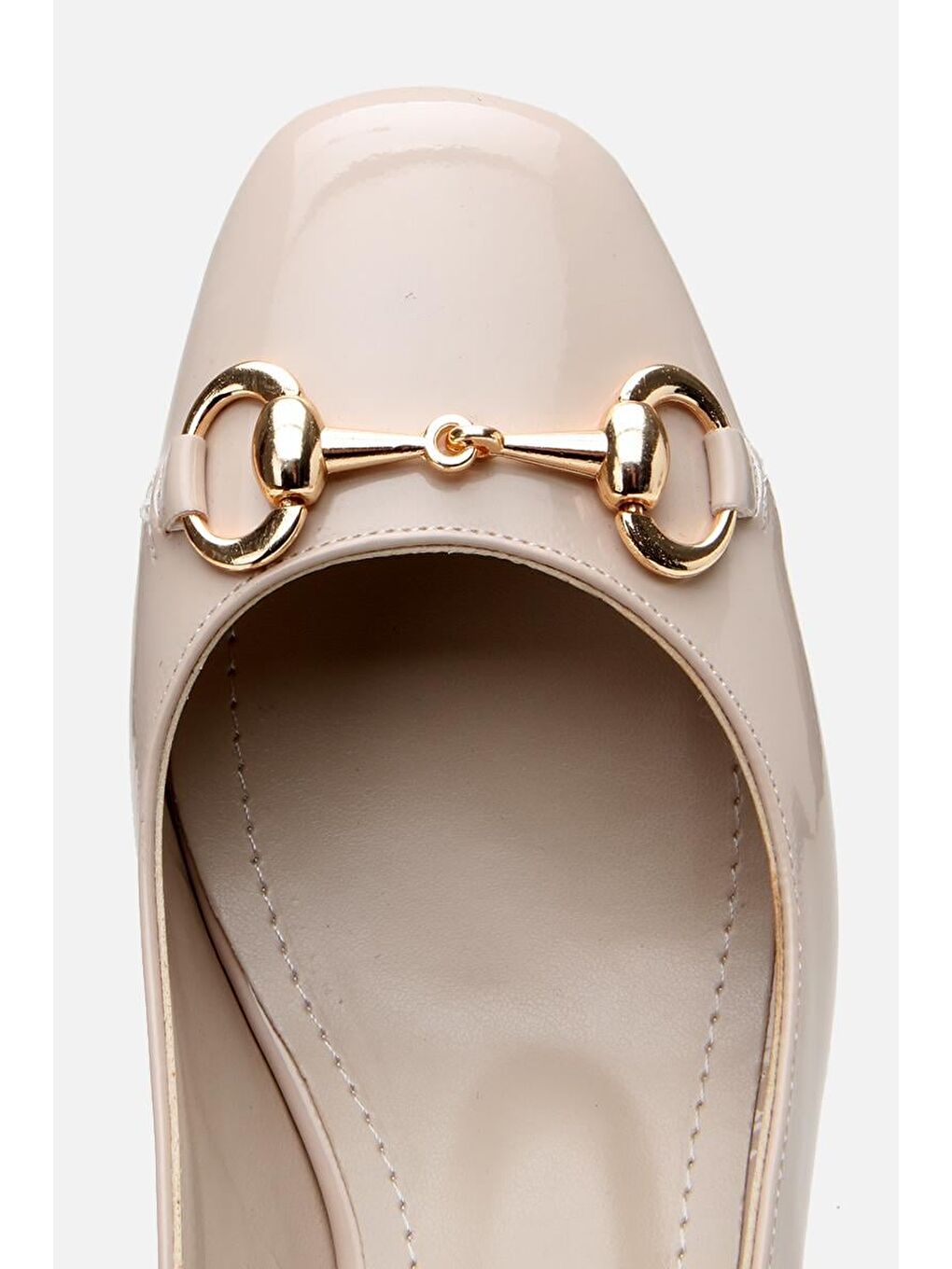 Kadın Rugan Bej Tokalı Arkası Açık Topuklu Ayakkabı-5