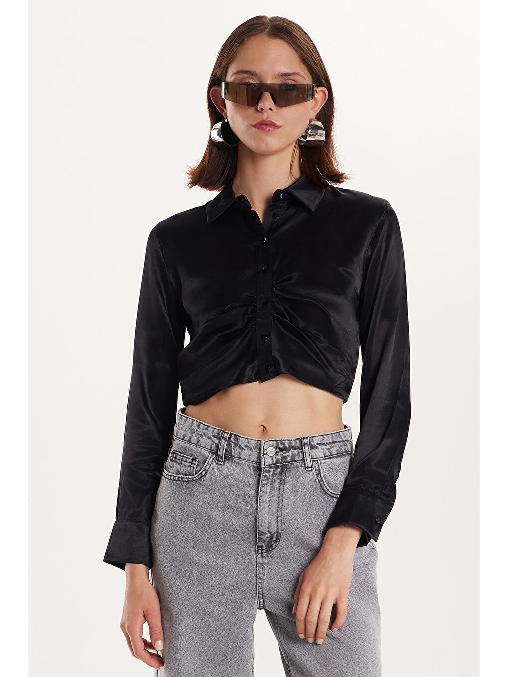 Kadın Slim Fit Dar Kesim Uzun Kollu  Klasik Yaka Siyah Gömlek-3