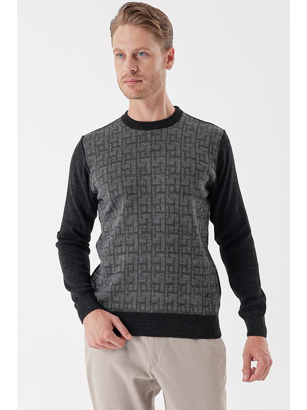 Gri Uzun Kollu Desenli Bisiklet Yaka Klasik Comfort Fit Rahat Kesim Triko 1012235163