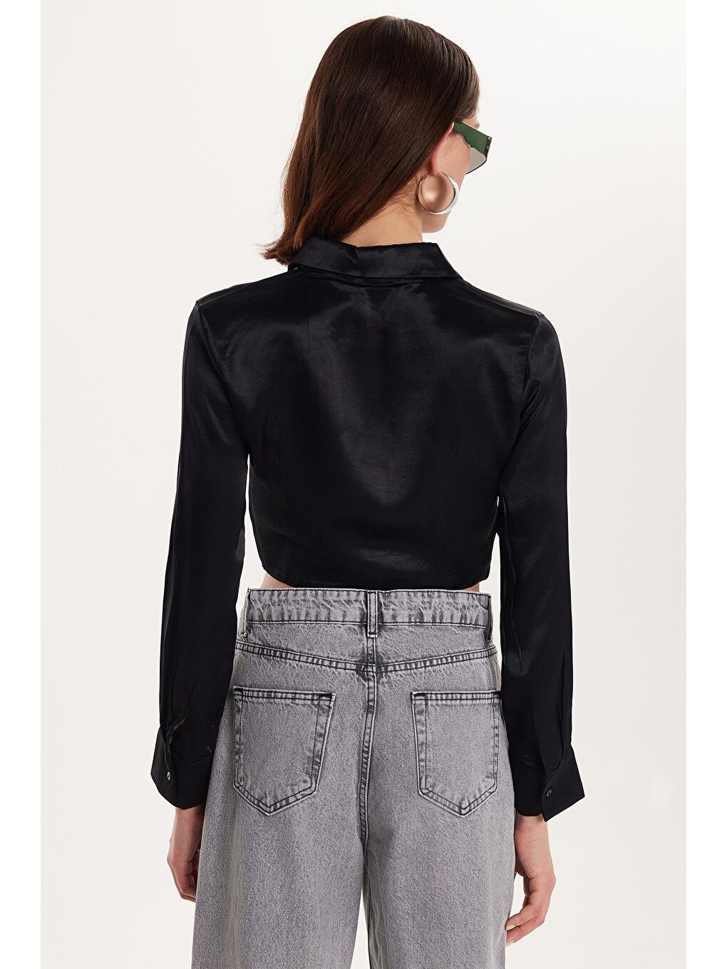 Kadın Slim Fit Dar Kesim Uzun Kollu  Klasik Yaka Siyah Gömlek-4