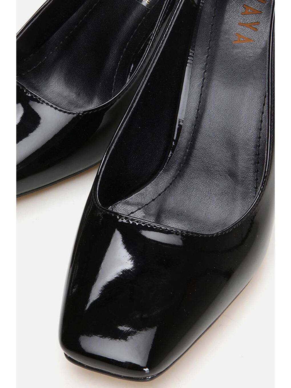 Siyah Kadın Kalın Topuk-2