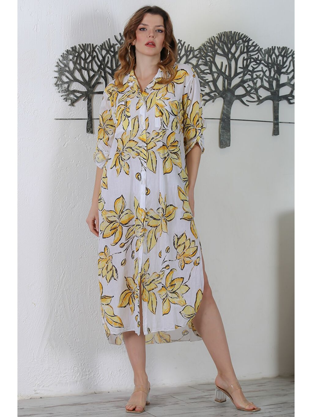 İtalyan Sarı-Beyaz Gömlek Yaka Düğmeli Uzun Kollu Çift Cepli Allover Baskılı Dokuma Elbise 130 65-1