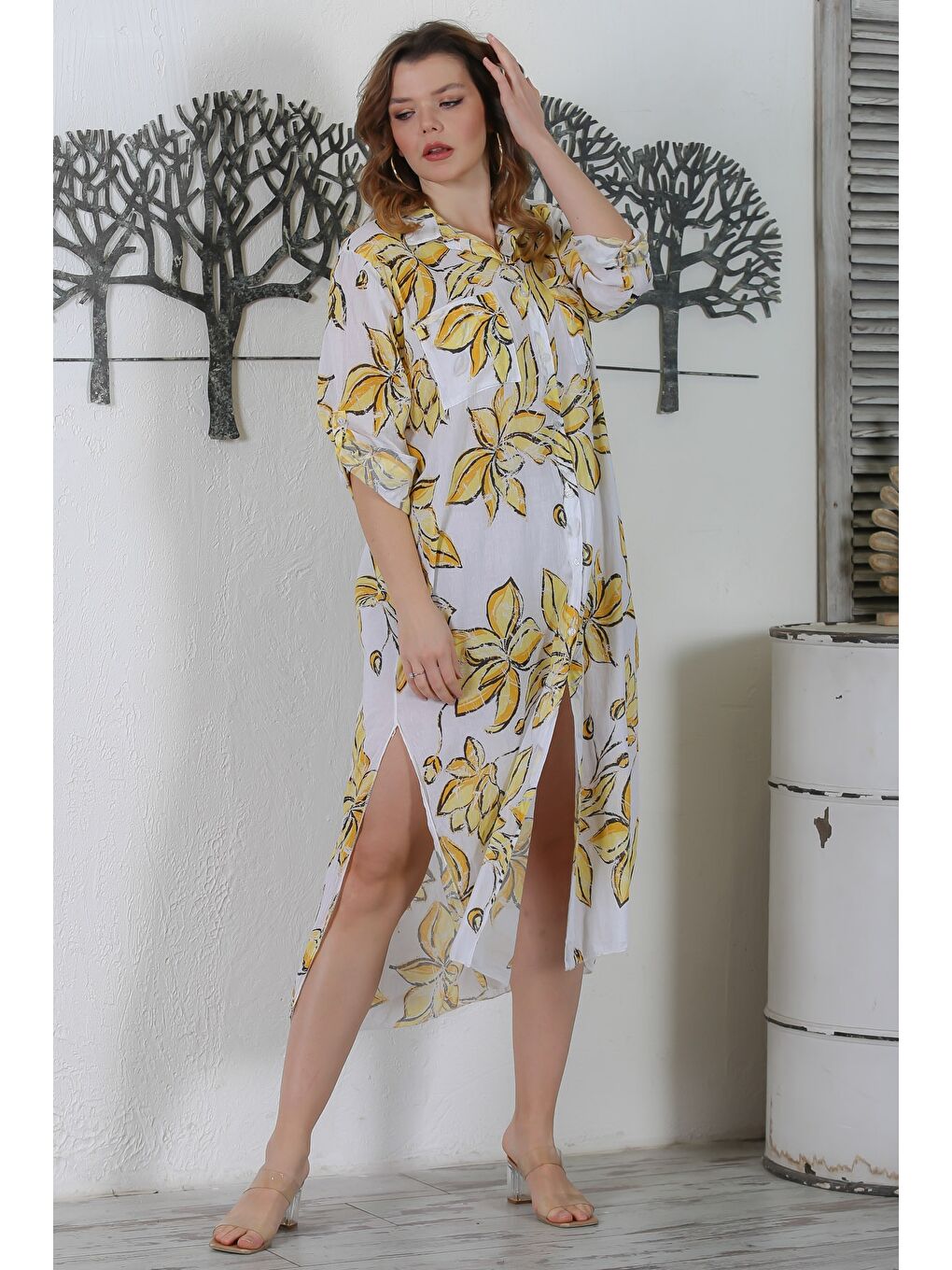 İtalyan Sarı-Beyaz Gömlek Yaka Düğmeli Uzun Kollu Çift Cepli Allover Baskılı Dokuma Elbise 130 65-2