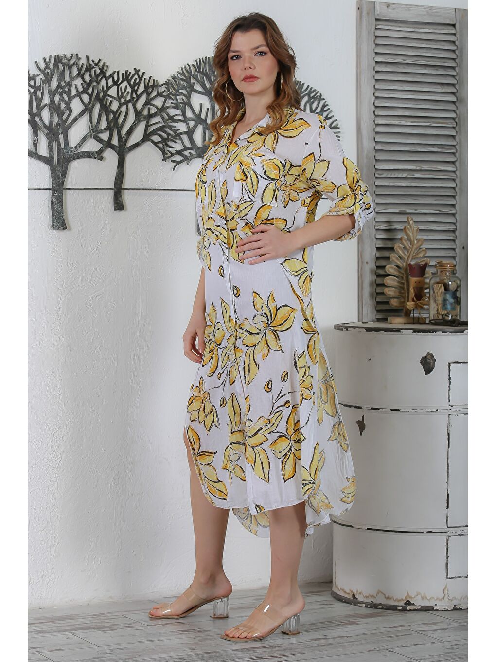 İtalyan Sarı-Beyaz Gömlek Yaka Düğmeli Uzun Kollu Çift Cepli Allover Baskılı Dokuma Elbise 130 65-4