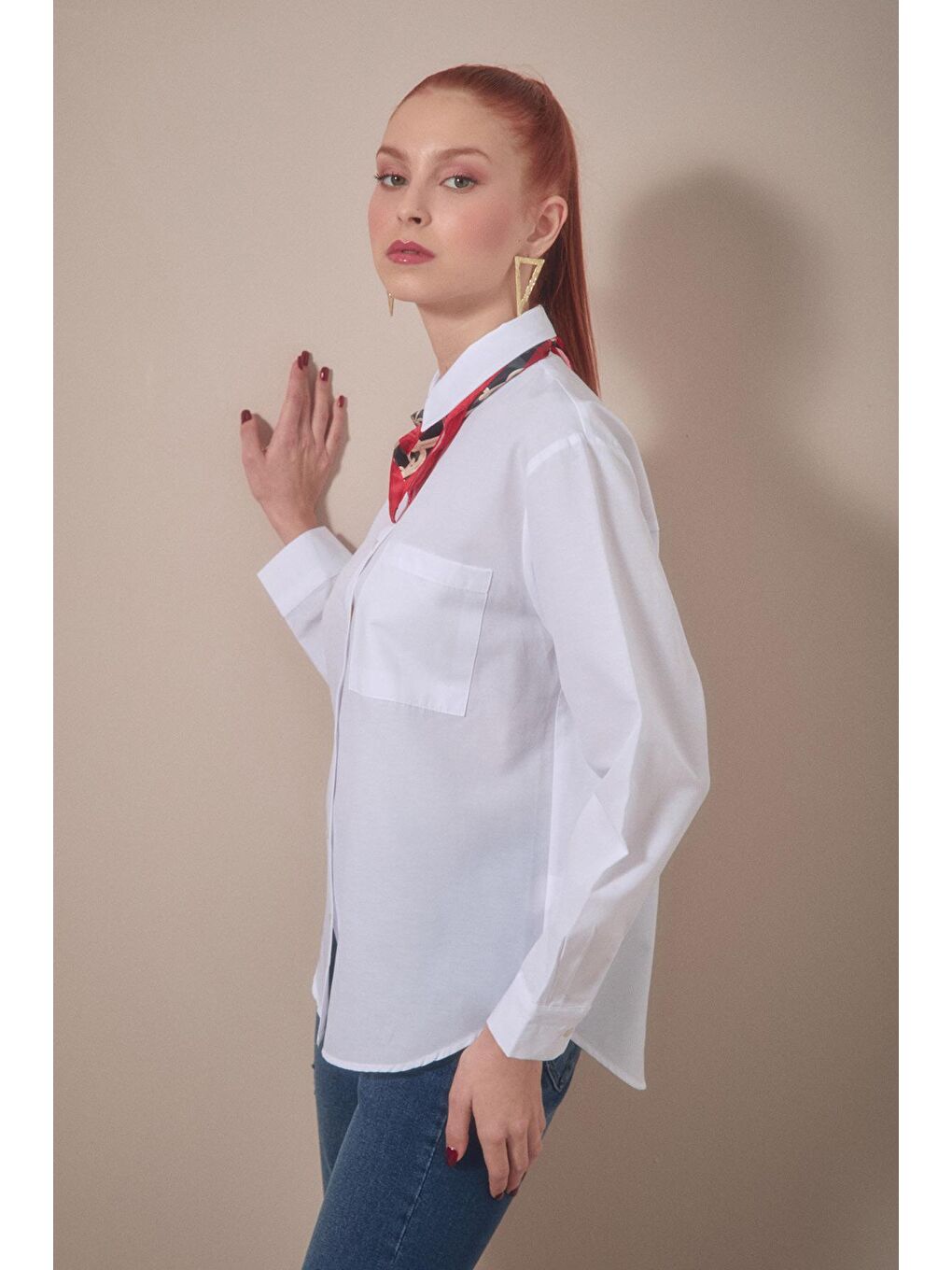 Beyaz Basic Tek Cepli Oversize Gömlek-1