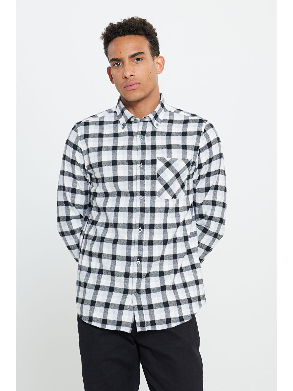 Erkek Siyah-Gri Slim Fit Dar Kesim Düğmeli Yaka Kareli Kışlık Flanel Oduncu Gömlek