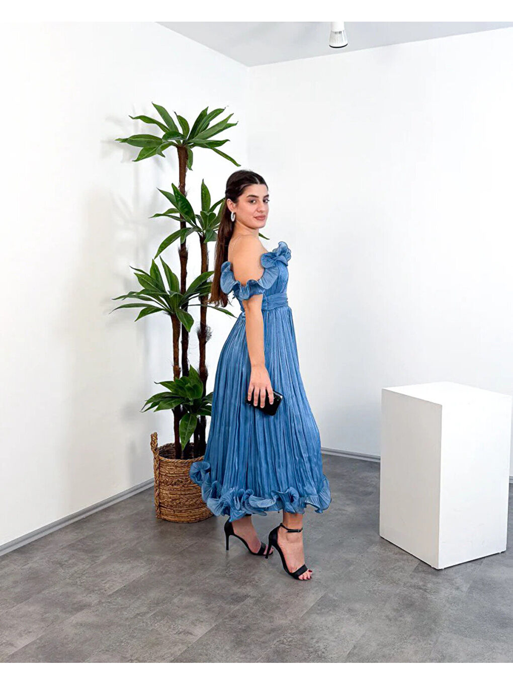 İndigo İp Askılı Midi Elbise – Ön Pencere Detaylı-1