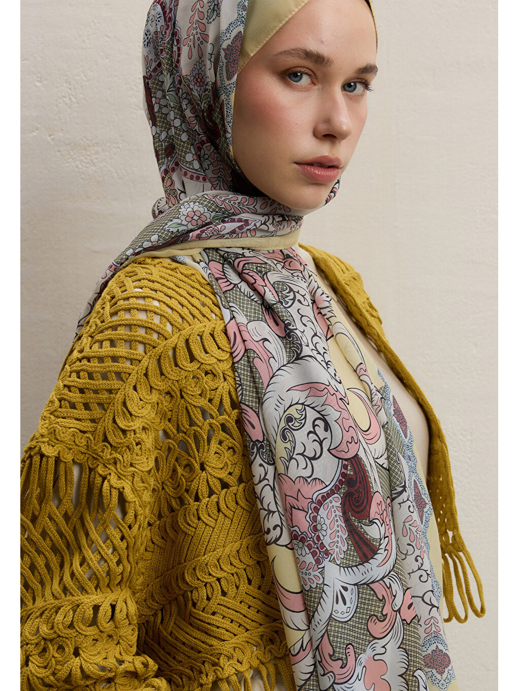 Sarı Poppıes Desen İpek Krep Şal Tereyağı-2