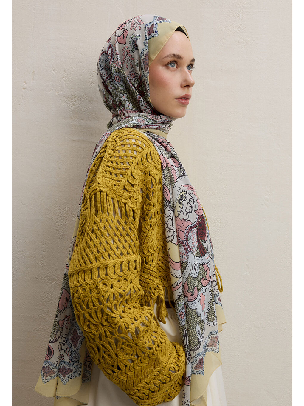 Sarı Poppıes Desen İpek Krep Şal Tereyağı-3