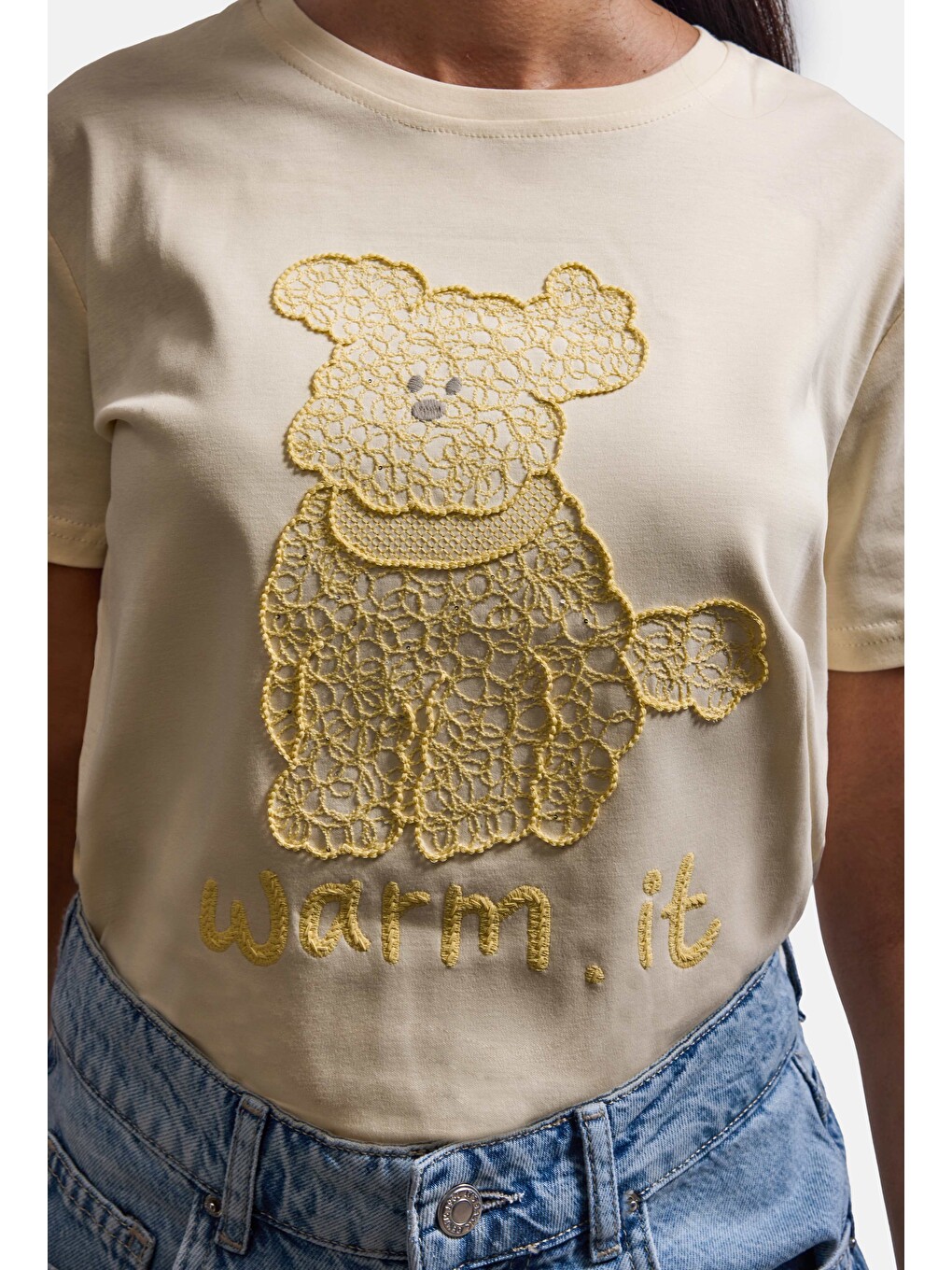 Kadın Bej Bol Kesim Köpüş Nakış Tasarım T-shirt-1