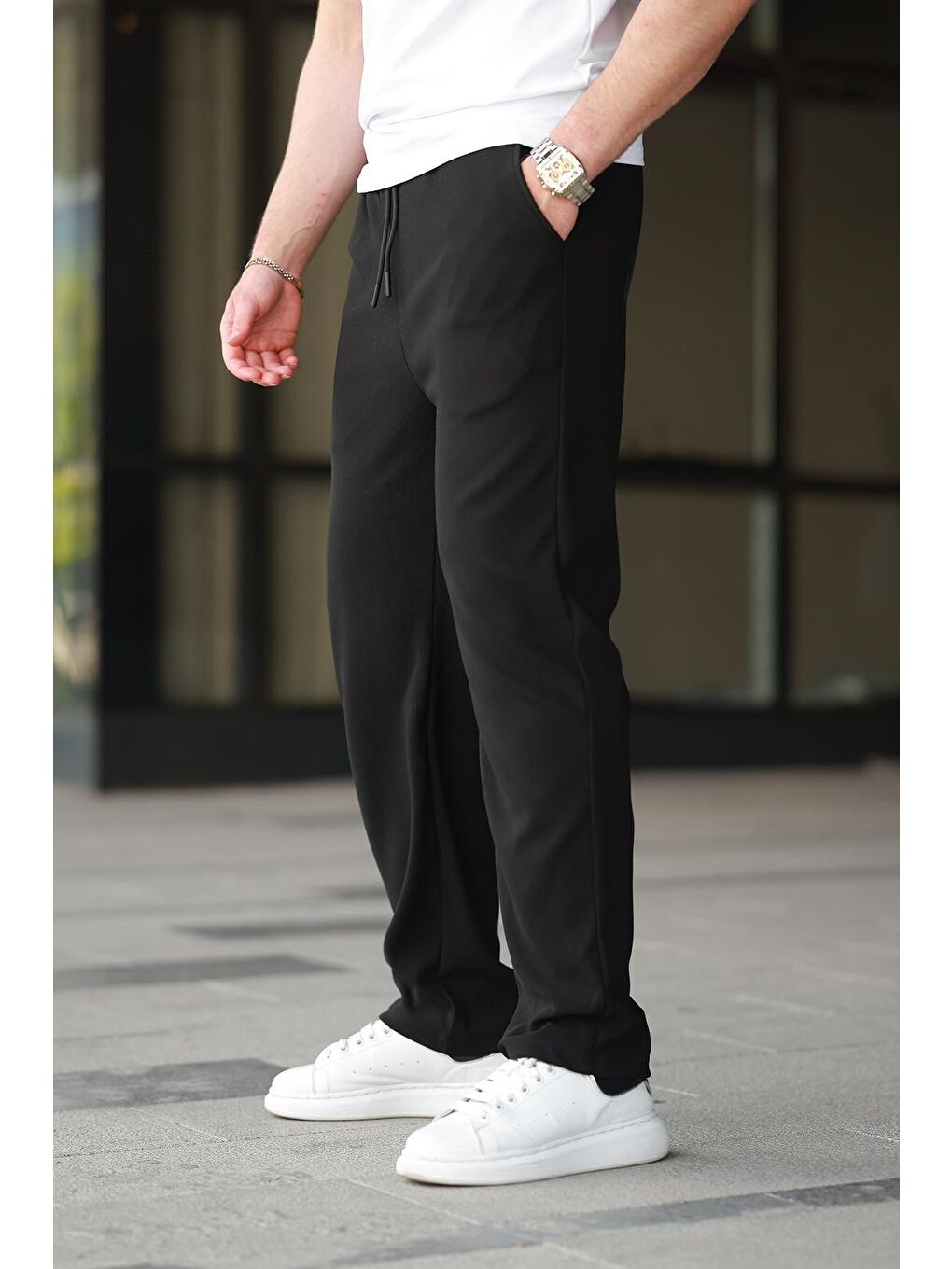 Siyah Beli Ayarlanabilir Cep Detaylı Bol Pantolon 6545-1