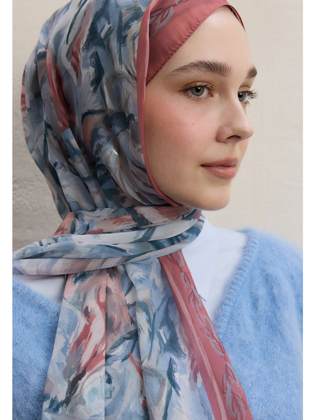 Pembe Margot Desen İpek Krep Şal Somon-2