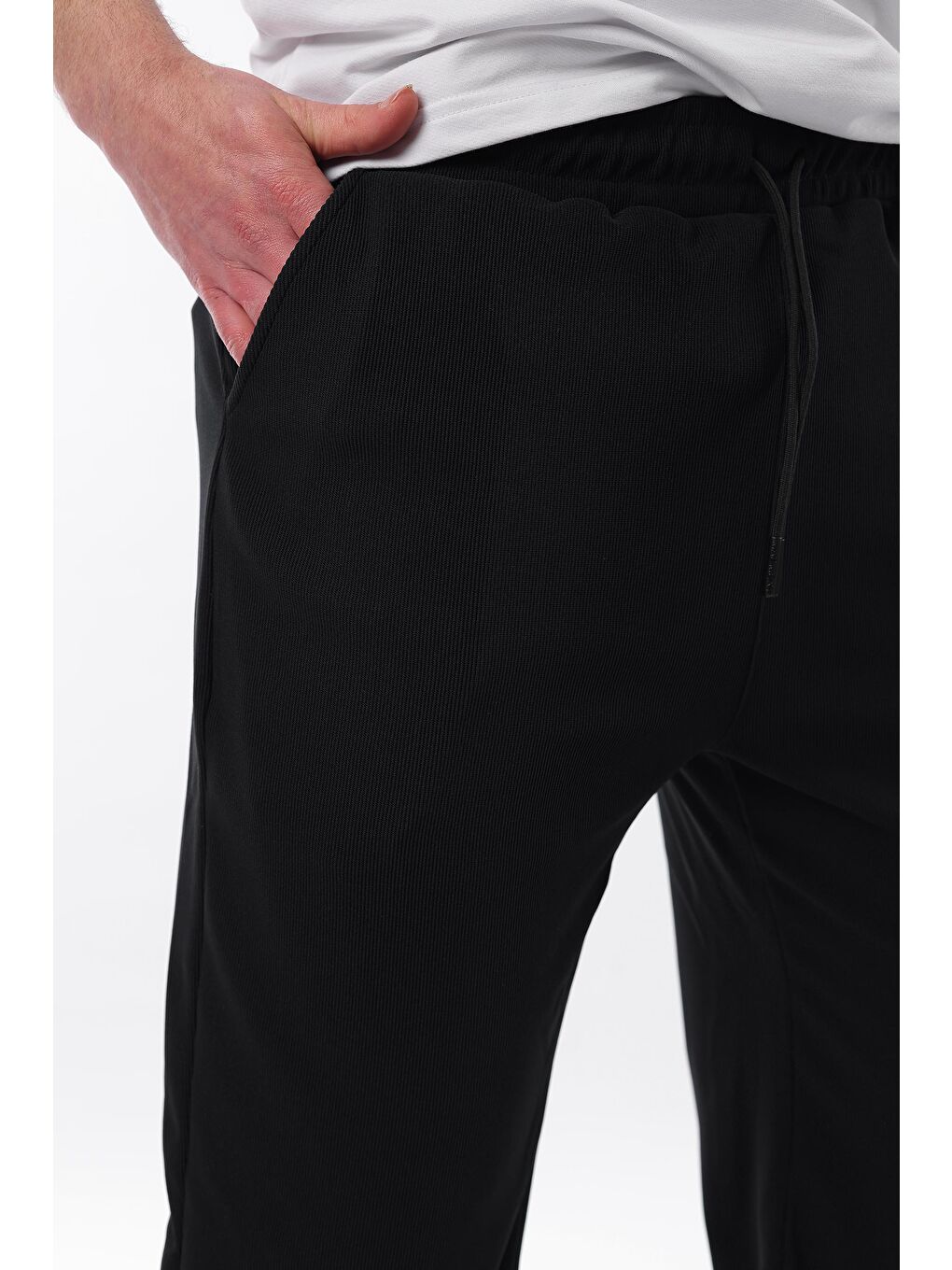 Siyah Beli Ayarlanabilir Cep Detaylı Bol Pantolon 6545-8