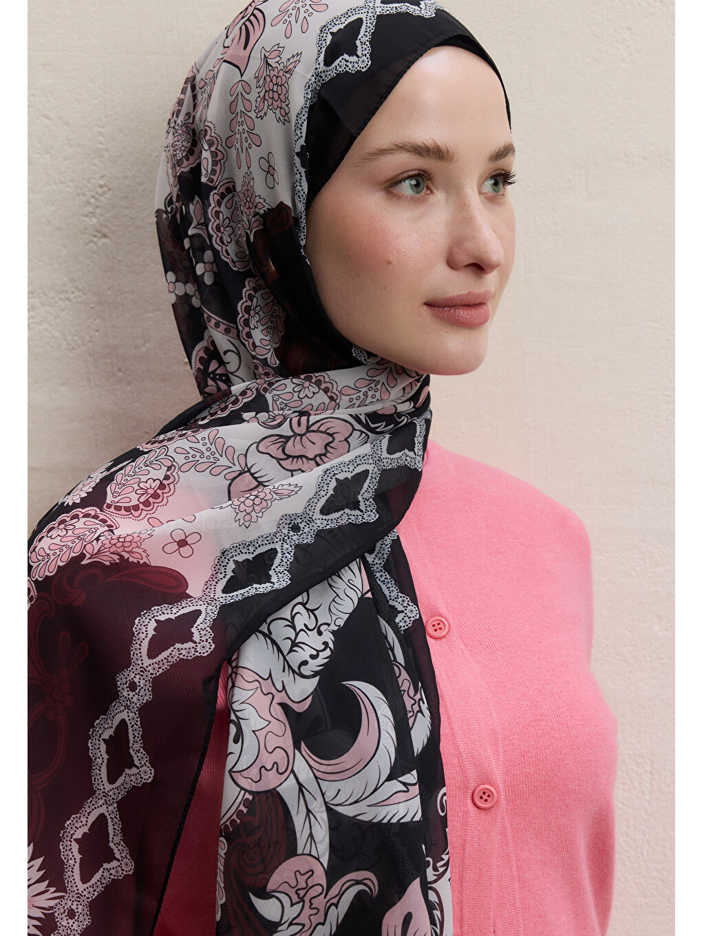 Poppıes Desen İpek Krep Şal Siyah-1