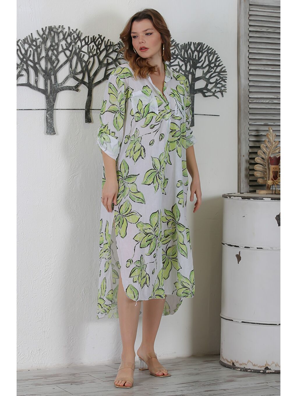 İtalyan Yeşil-Beyaz Gömlek Yaka Düğmeli Uzun Kollu Çift Cepli Allover Baskılı Dokuma Elbise 130 65-1