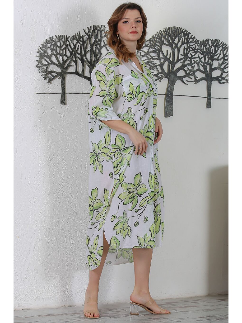 İtalyan Yeşil-Beyaz Gömlek Yaka Düğmeli Uzun Kollu Çift Cepli Allover Baskılı Dokuma Elbise 130 65-3