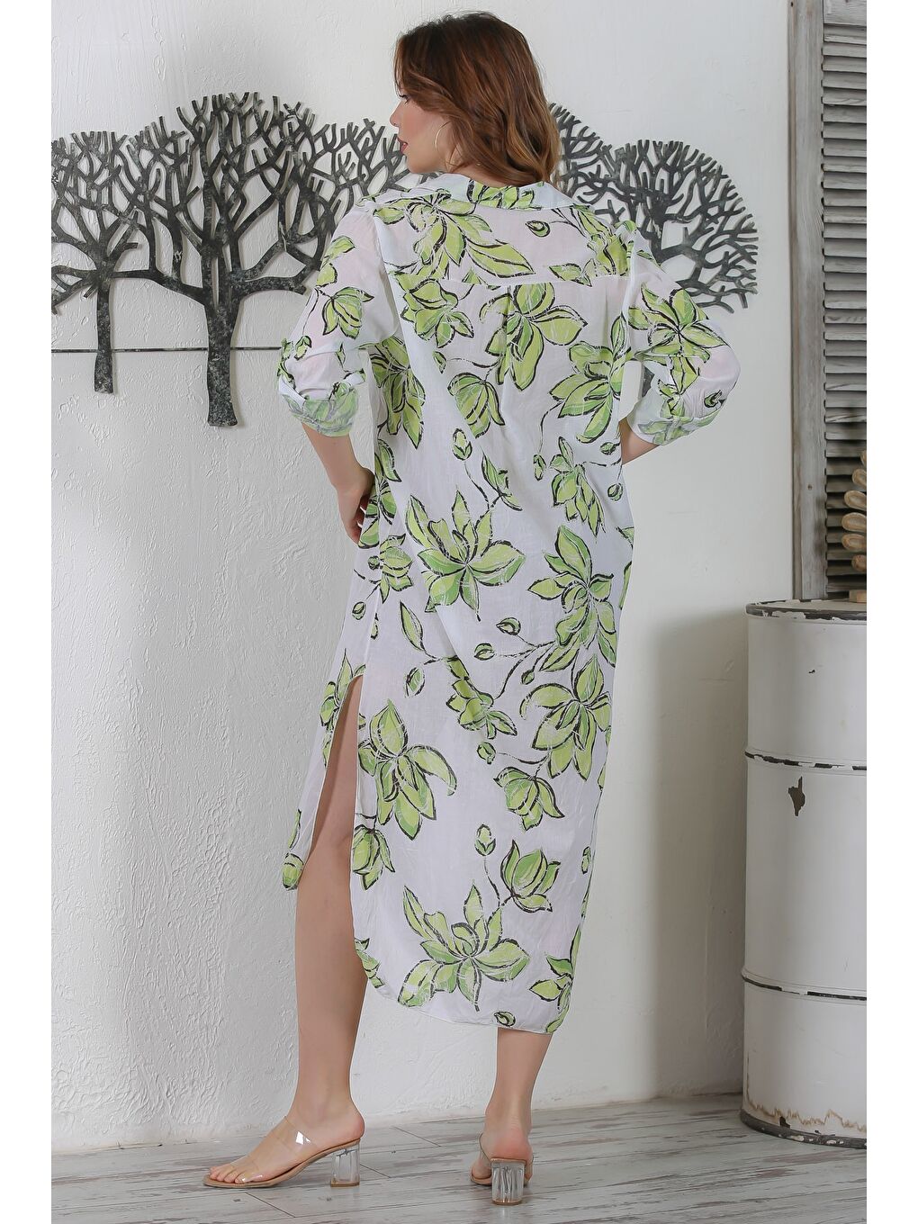 İtalyan Yeşil-Beyaz Gömlek Yaka Düğmeli Uzun Kollu Çift Cepli Allover Baskılı Dokuma Elbise 130 65-5