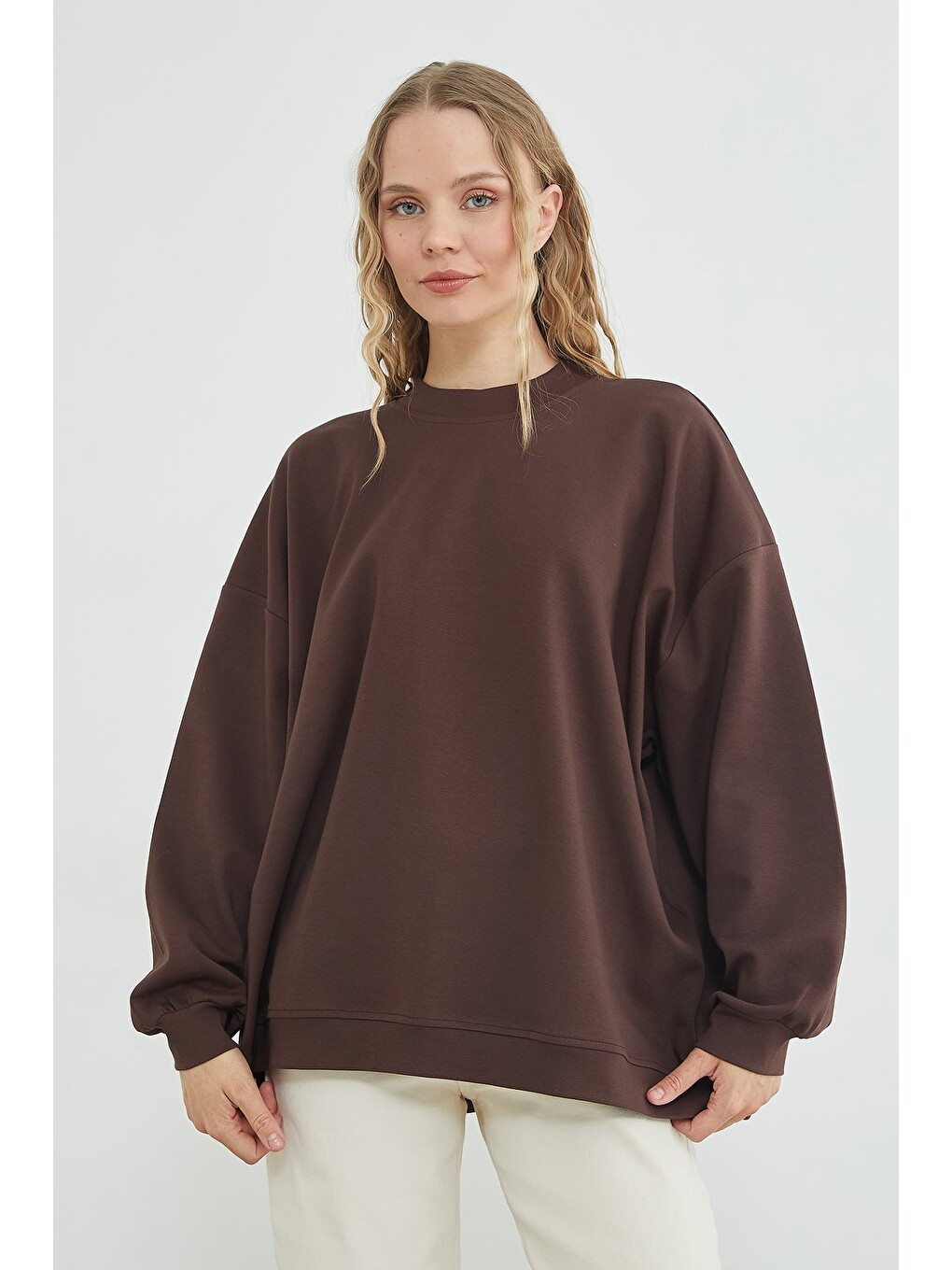 Kahverengi Basic Bisiklet Yaka Oversize Sweatshirt