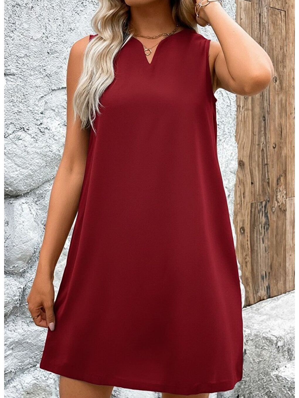 Kırmızı Kadın Askılı V Yakalı Geniş Kesim Detaylı Kısa Janjan Krep Elbise-2