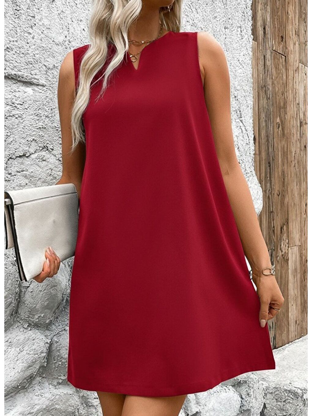 Kırmızı Kadın Askılı V Yakalı Geniş Kesim Detaylı Kısa Janjan Krep Elbise-3