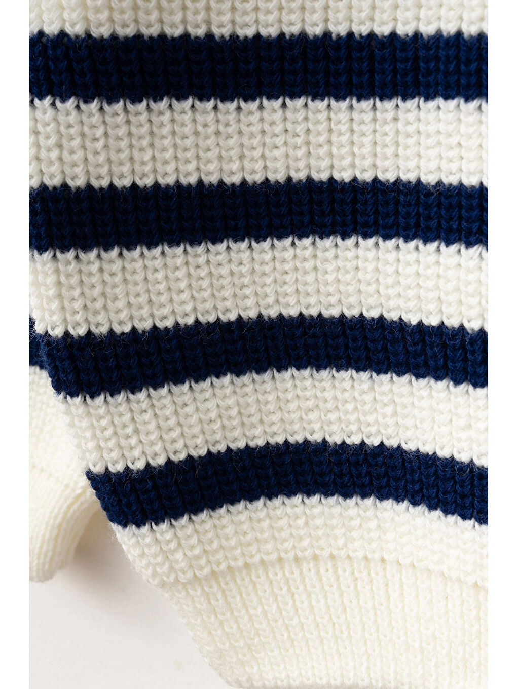 Lacivert Çizgili Triko Kazak 4099-2