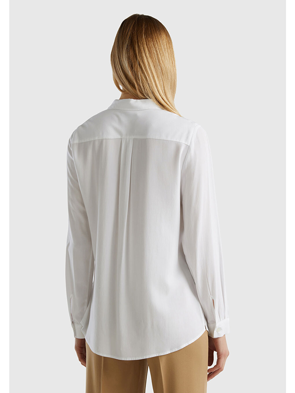 Kadın Beyaz %100 Viskoz Etek Ucu Yuvarlak Kesim Düz Gömlek-2