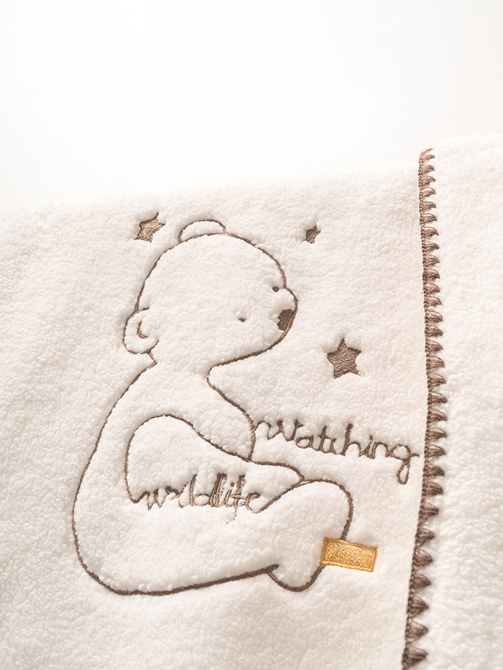 Ekru Welsoft Çift Katlı Oturan Ayı Nakışlı Bebek Battaniyesi-1