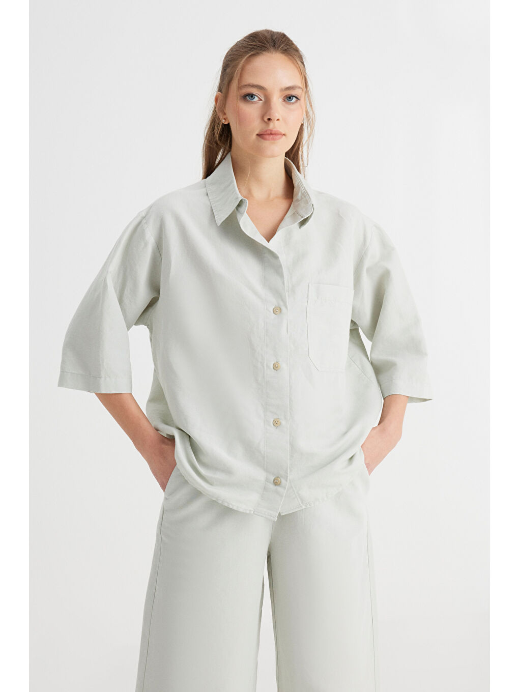 Relaxed Fit Geniş Kesim Kısa Kollu Mint Yeşili Gömlek-4