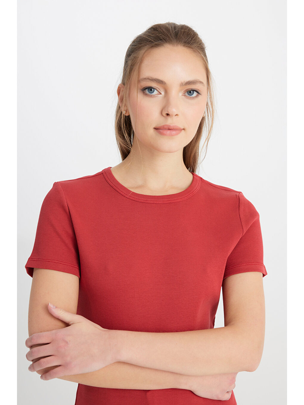 Slim Fit Dar Kesim Bisiklet Yaka Kırmızı Tişört-1